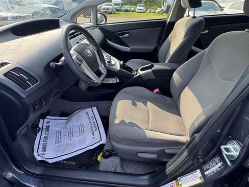 Used 2013 Toyota Prius Two FWD image 32
