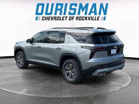 New 2026 Chevrolet Traverse LT w/ Driver Confidence Package FWD image 4