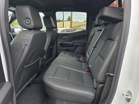 New 2026 GMC Canyon Elevation w/ Convenience Package image 16