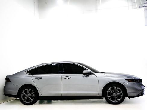 Used 2024 Honda Accord EX image 5