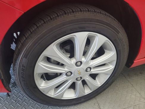 Used 2017 Chevrolet Spark LT image 31