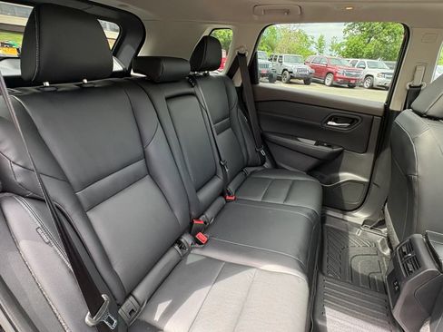 Used 2023 Nissan Rogue SL AWD/4WD image 33