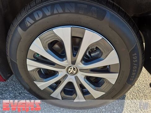 Certified 2022 Toyota Corolla LE image 25