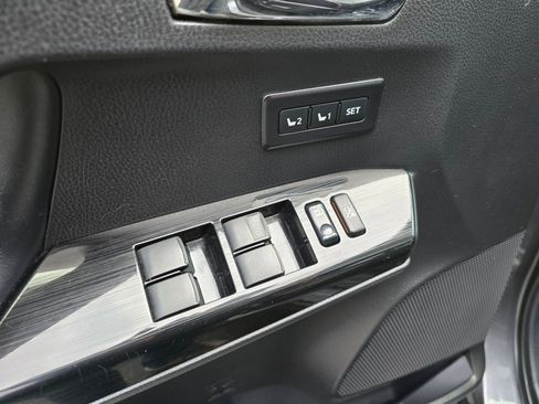 Used 2018 Toyota RAV4 Limited w/ Advanced Technology Package AWD/4WD image 34