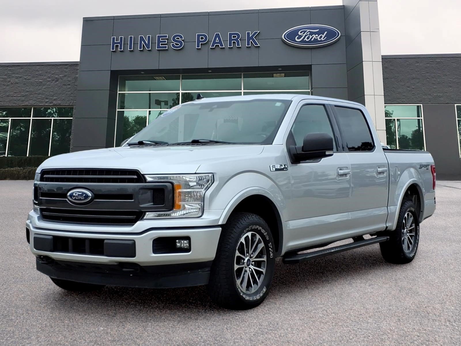 Used 2019 Ford F150 XLT w/ Equipment Group 302A Luxury AWD/4WD image 3