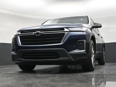 Used 2022 Chevrolet Traverse LS FWD image 27