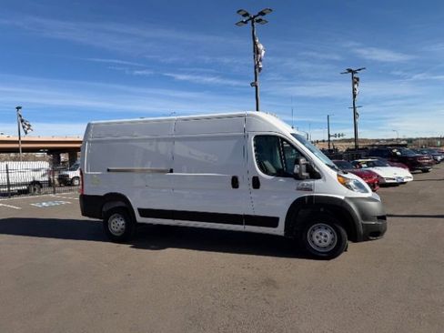 Used 2021 RAM ProMaster 2500 image 13