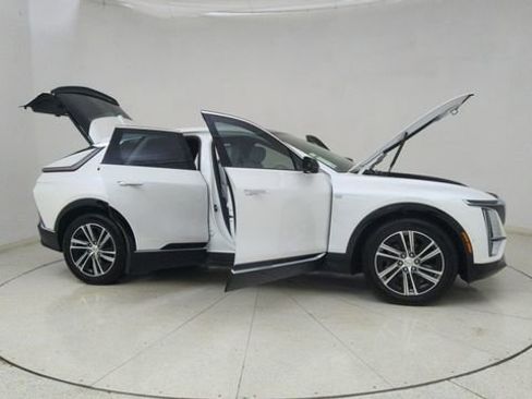 Used 2024 Cadillac Lyriq Luxury image 74