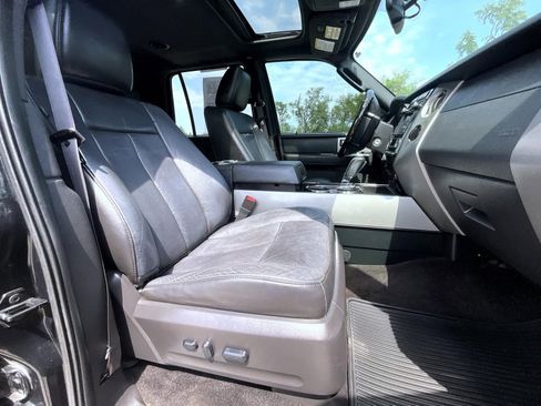Used 2014 Ford Expedition Limited w/ Equipment Group 301A AWD/4WD image 17