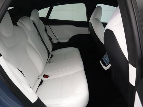 Used 2026 Tesla Model S image 23