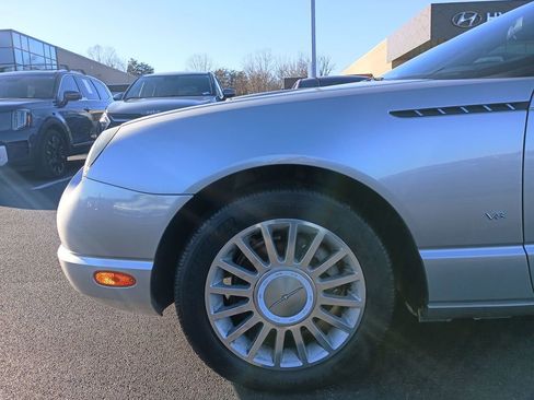 Used 2004 Ford Thunderbird image 16