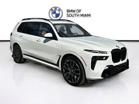 Used 2023 BMW X7 xDrive40i w/ M Sport Package image 1