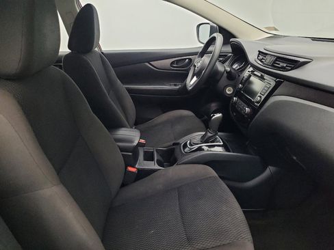 Used 2020 Nissan Rogue Sport S image 21