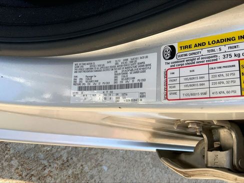 Used 2014 Ford Fiesta SE FWD image 30