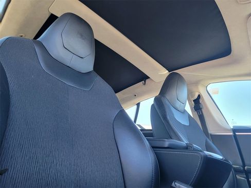 Used 2015 Tesla Model S image 23