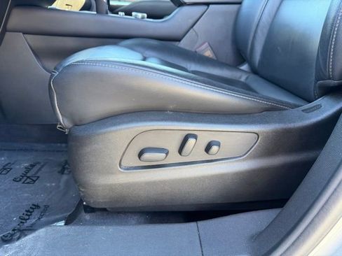 Used 2023 Cadillac XT4 Premium Luxury image 9
