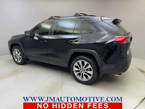 Used 2019 Toyota RAV4 XLE Premium w/ All Weather Liner Package AWD/4WD image 3