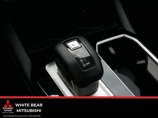 Used 2025 Mitsubishi Outlander SE AWD/4WD image 22