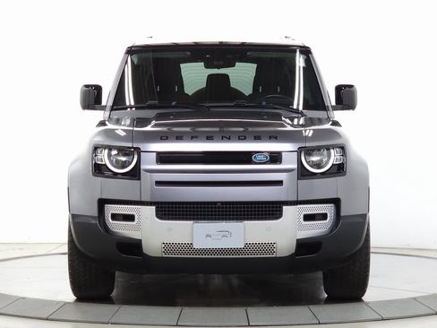 Certified 2021 Land Rover Defender 110 S image 11