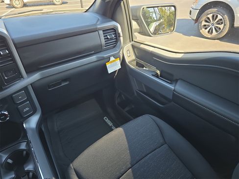 New 2025 Ford F150 XLT w/ Equipment Group 301A Standard image 10