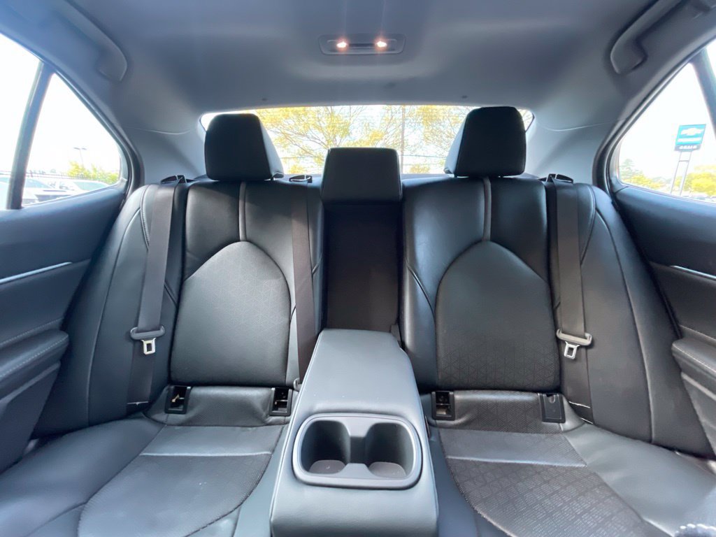 Used 2018 Toyota Camry XSE FWD image 31