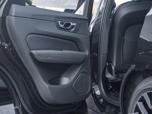 New 2026 Volvo XC60 B5 Ultra w/ Protection Package Premier image 36