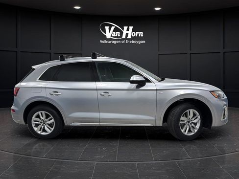 Used 2023 Audi Q5 2.0T Premium w/ Convenience Package AWD/4WD image 8