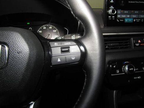 Certified 2025 Honda Pilot EX-L image 6