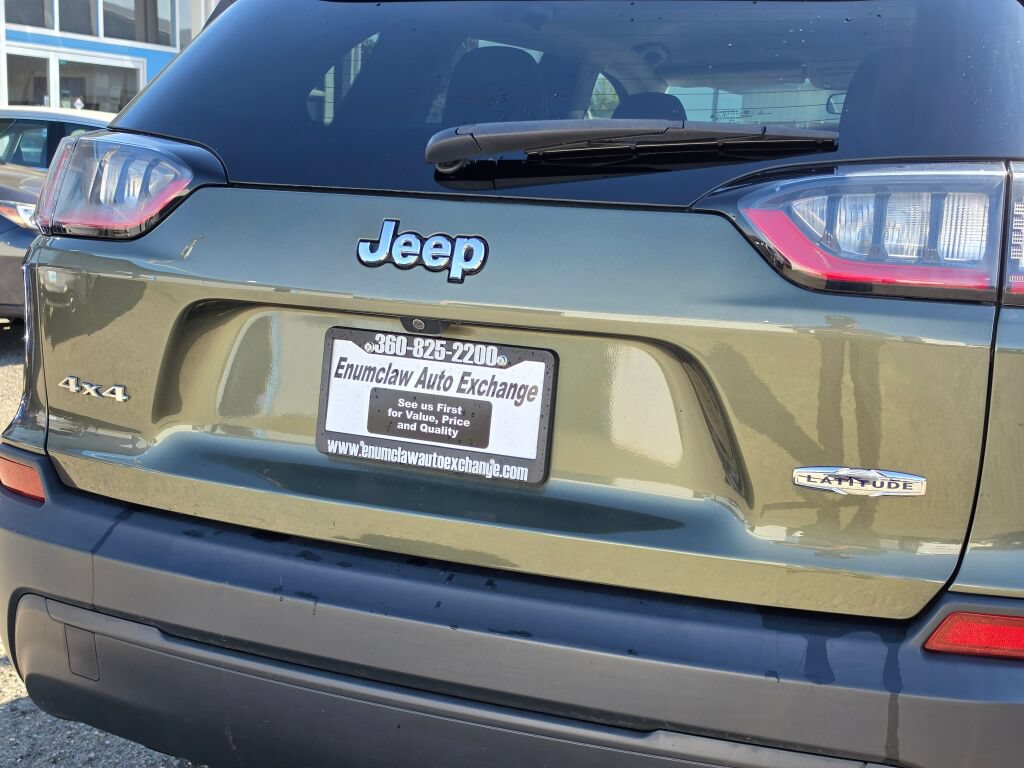 Used 2019 Jeep Cherokee Latitude Plus w/ Cold Weather Group AWD/4WD image 15
