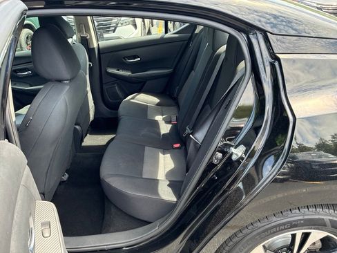 Certified 2023 Nissan Sentra SV FWD image 21
