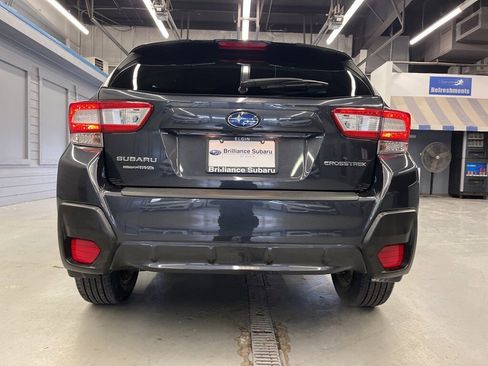 Used 2019 Subaru Crosstrek 2.0i Premium w/ Moonroof Package image 6