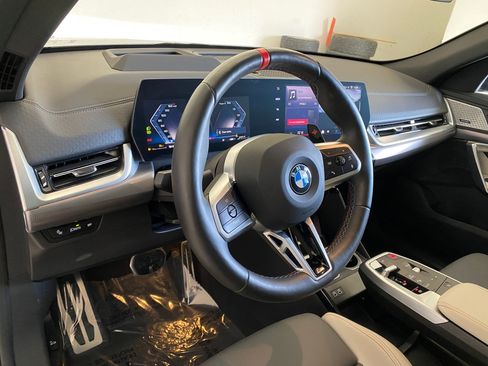 Used 2025 BMW X2 M35i image 4
