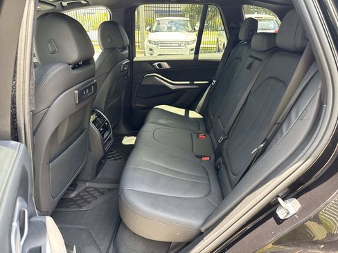 Used 2019 BMW X5 xDrive40i w/ Convenience Package AWD/4WD image 14