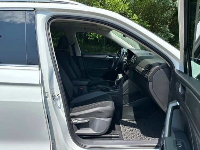 Used 2022 Volkswagen Tiguan SE FWD image 15