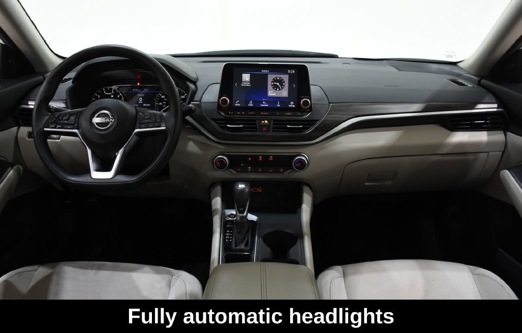 Used 2025 Nissan Altima 2.5 SV FWD image 9