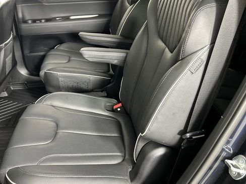Used 2024 Hyundai Palisade Limited AWD/4WD image 18