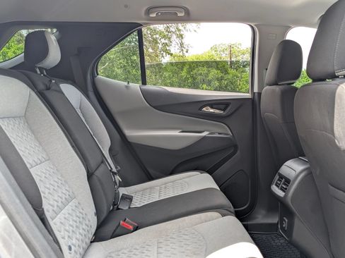 Used 2023 Chevrolet Equinox LT FWD image 17