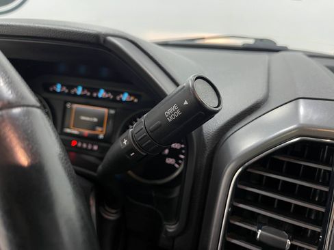 Used 2020 Ford F150 XLT w/ Equipment Group 302A Luxury AWD/4WD image 29