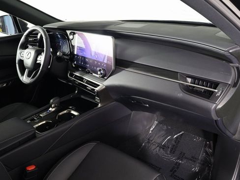 Certified 2023 Lexus RX 350h w/ Accessory Package (Z1) AWD/4WD image 9