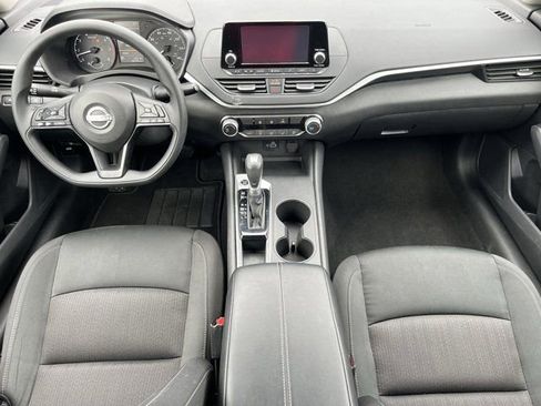 Used 2024 Nissan Altima 2.5 S image 3