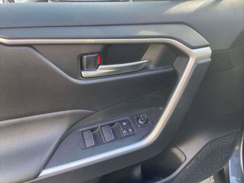 Used 2024 Toyota RAV4 SE w/ Weather & Moonroof Package image 15