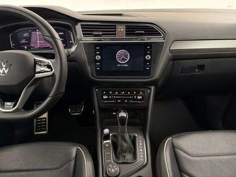 Used 2024 Volkswagen Tiguan SEL R-Line image 19
