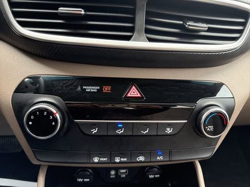 Used 2021 Hyundai Tucson SE image 16