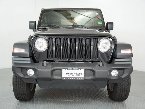 Used 2020 Jeep Wrangler Sport image 2