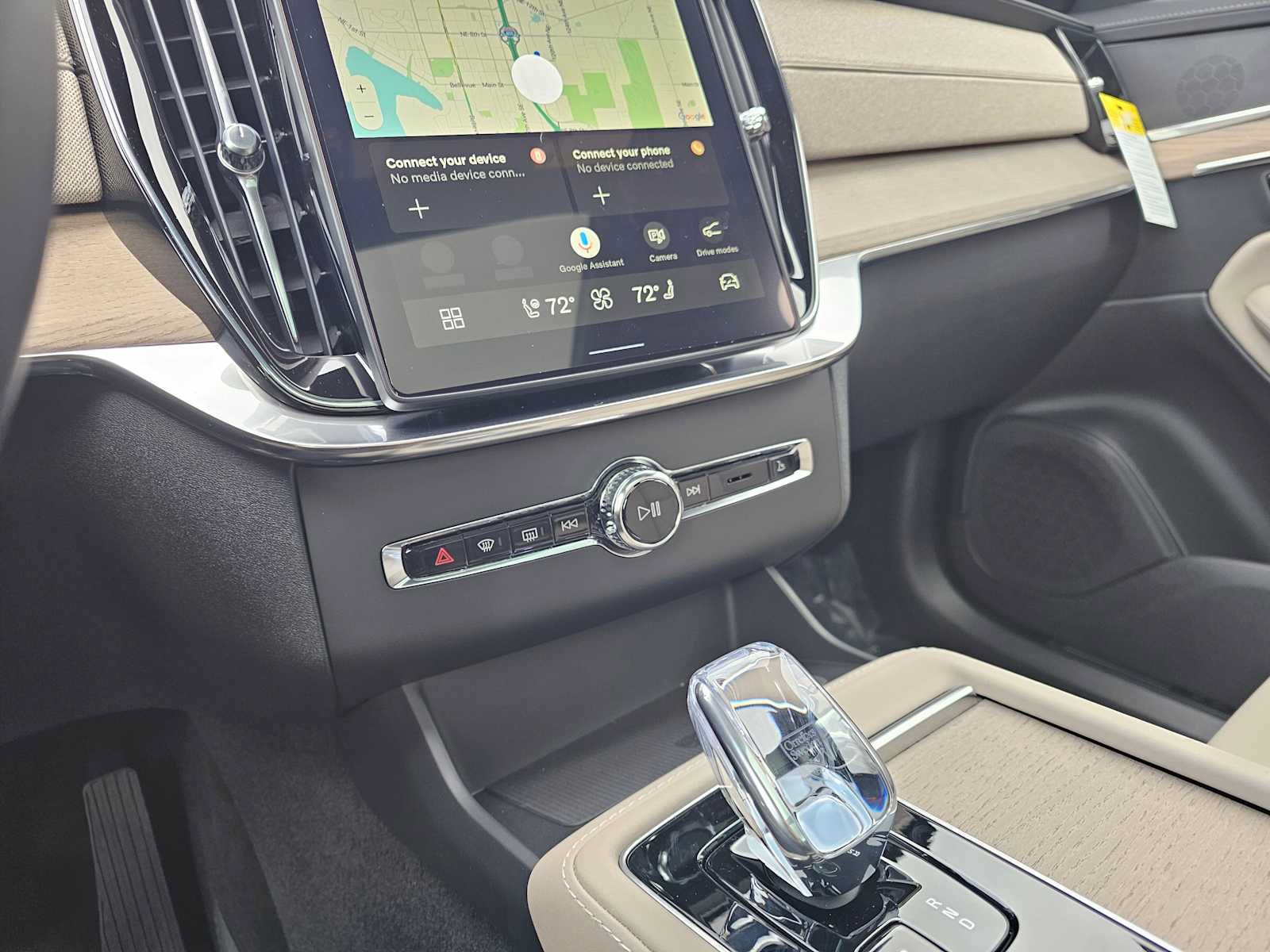 New 2026 Volvo XC90 T8 Plus w/ Protection Package AWD/4WD image 29