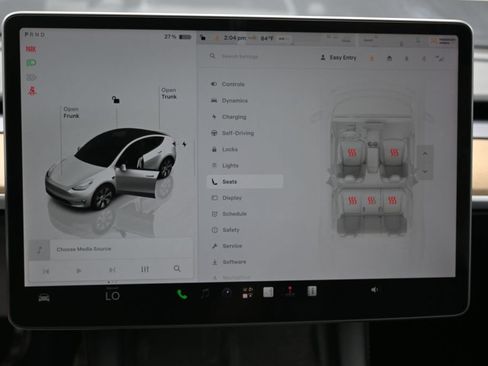 Used 2023 Tesla Model Y Long Range AWD/4WD image 27