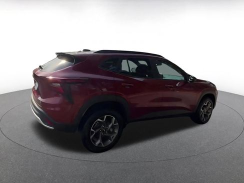 Used 2025 Chevrolet Trax LT w/ LT Convenience Package FWD image 15