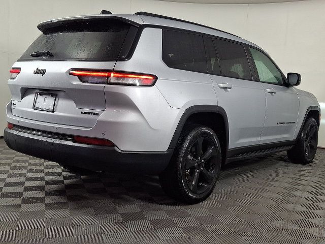 Used 2025 Jeep Grand Cherokee L Limited w/ Black Appearance Package AWD/4WD image 9