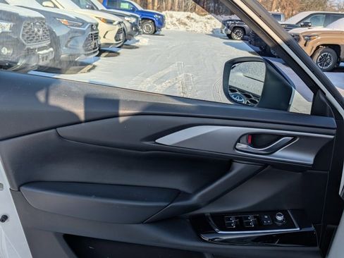 Used 2023 MAZDA CX-9 Touring image 14