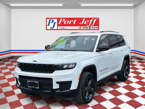 Certified 2025 Jeep Grand Cherokee L Altitude image 1